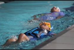 Benefits of using a Konfidence Swim Jacket in Swimming Lessons ...